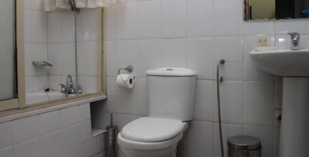 Bathroom 3, Class Suites Signature, Kosofe