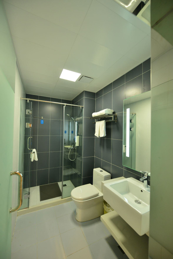 Bathroom, HanTing Hotel (Harbin Exhibition Center Zhujiang Road Subway Station), Harbin