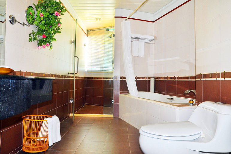 Bathroom, Shenzhen Dameisha Fenglang Hotel, Shenzhen