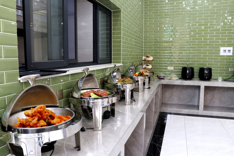 Food & Drinks, GreenTree Inn Express Hotel (Lingao Station), Hainan