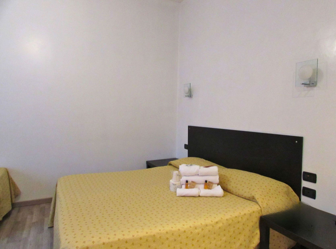 Bedroom 3, HOTEL PONTE SASSI, Torino