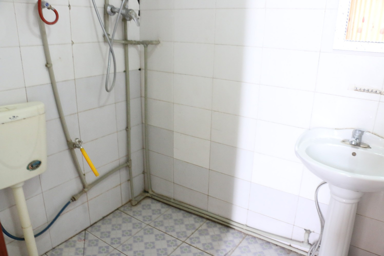 Bathroom 2, Hongyun Hostel, Wuhan