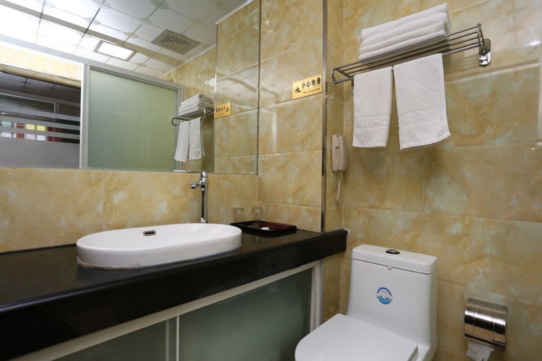 Bathroom 4, Dunhua Service Building Hotel, Yanbian Korean