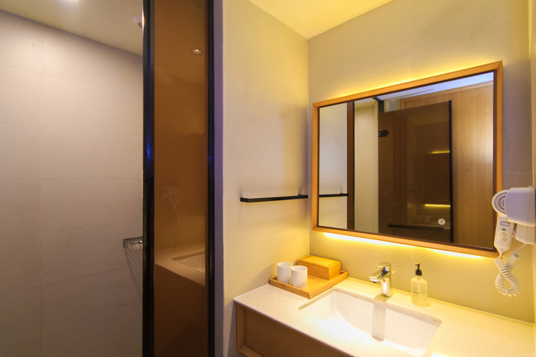 Bathroom 2, JI Hotel (Hangzhou Wulin Square Wenhui Building), Hangzhou