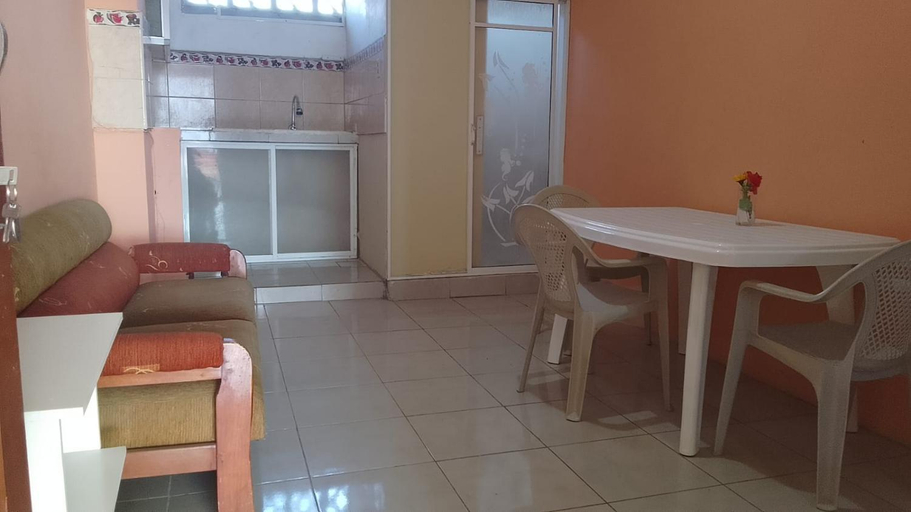 Others 4, HOSTAL LA GRAN FAMILIA, Manta