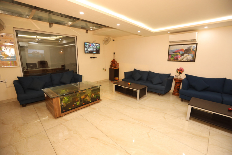 Public Area, Hotel Starex Opp. Artemis Hospital, Gurgaon