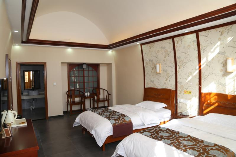 Bedroom, Huang Long Yao Dong Bin Guan, Yan'an