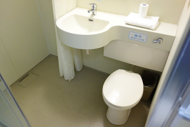 Bathroom 3, 100 Inn Hotel (Shanghai Zhenping Road Subway Station), Shanghai
