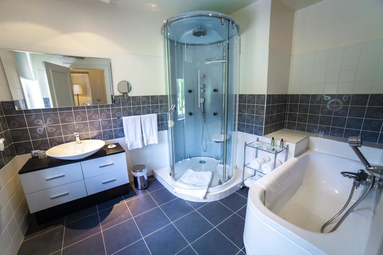 Bathroom 5, Le Domaine de Beaulieu, Pas-de-Calais