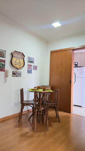 Dining 5, Estadia Tri Ótima Localização e Garagem, Porto Alegre