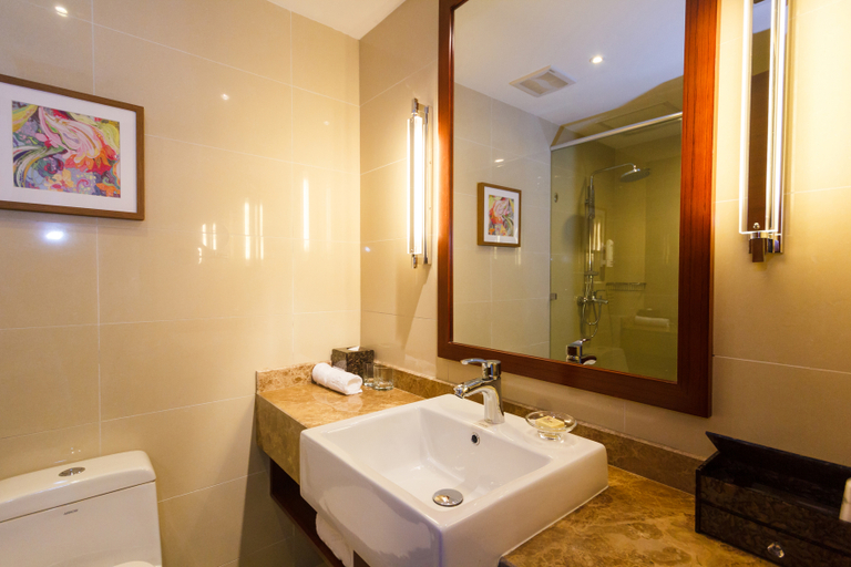 Bathroom 2, Yitel Hangzhou East Railway Station, Hangzhou