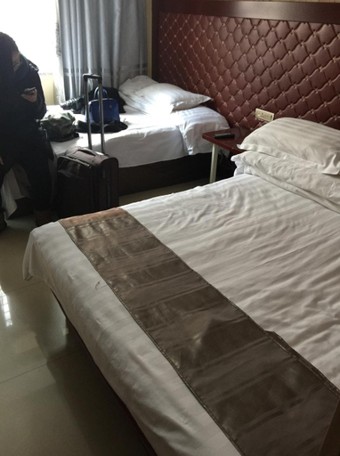 Bedroom, Qiqi Harhuatong Hotel, Qiqihar