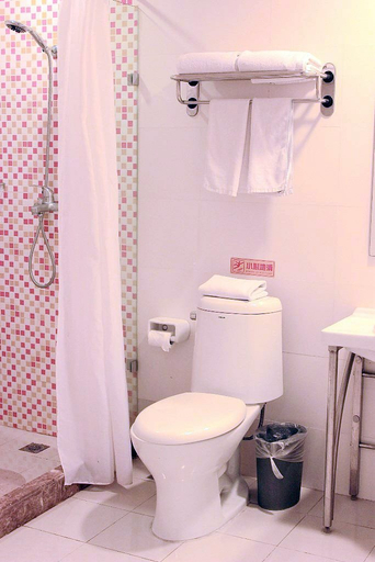 Bathroom 2, Haojing Hotel, Zhenjiang