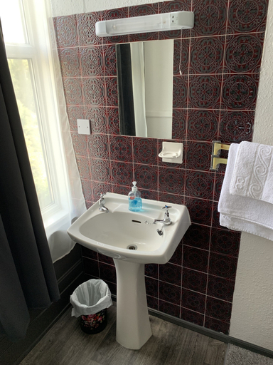 Bathroom 3, Manchester Stay Hotel - Free Parking, Manchester