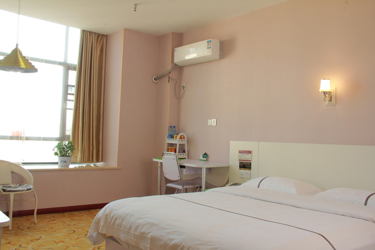 Bedroom 2, Honggu Hotel, Xiaogan