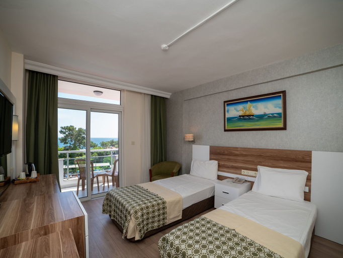 Bedroom 4, Transatlantik Beach Beldibi - All Inclusive, Kemer