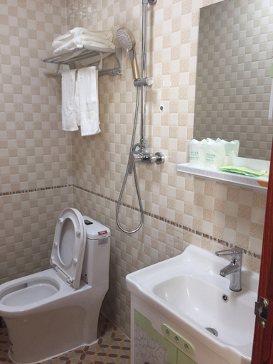 Bathroom, Yilong Business Hotel, Zhangzhou