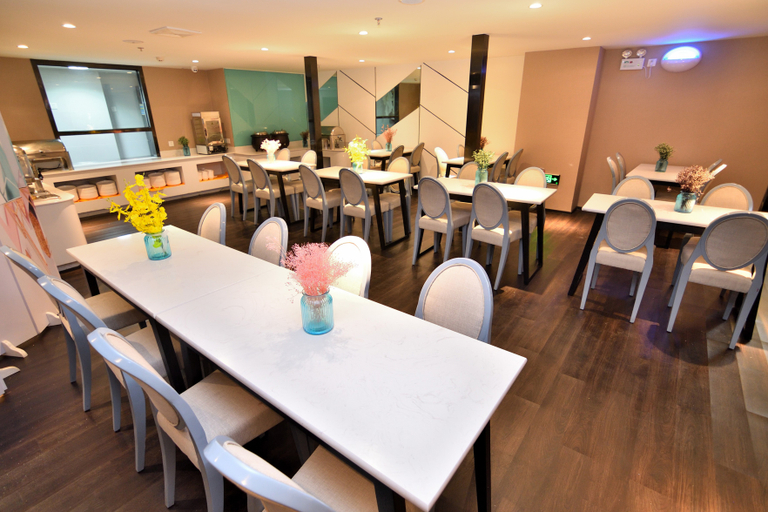 Food & Drinks, Xiyuemoon Hotel (Kunming Harmony Square Linyuqiao Subway Station Hotel )), Kunming
