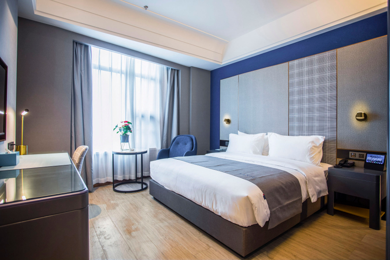 Bedroom 2, Lanting Hotel(Jingzhou Ancient City East Gate Wanda Plaza), Jingzhou