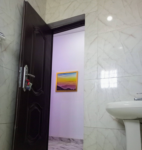 Bathroom 2, Lovely 2-bedroom Serviced Apartment, AbujaMun