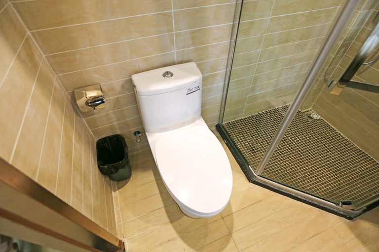 Bathroom 2, Xiying Hotel (Ranjiaba Subway Station), Chongqing