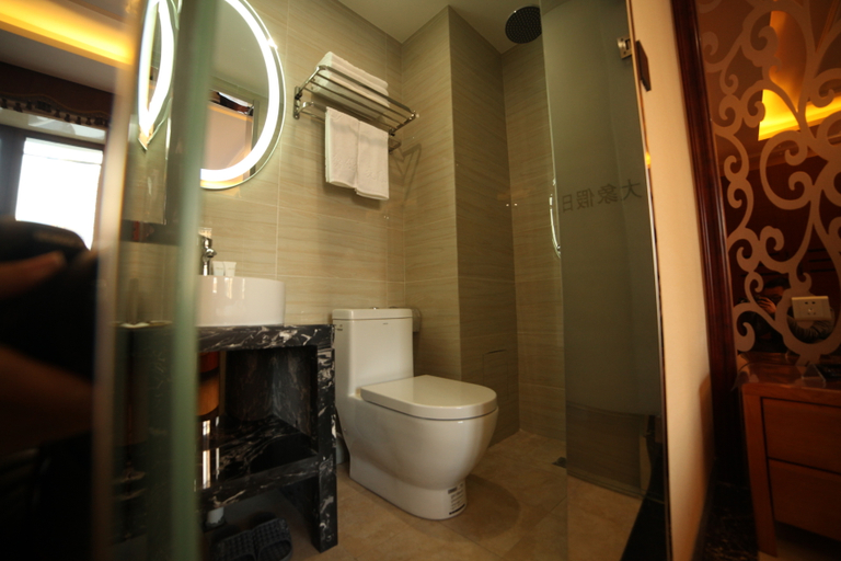Bathroom 3, Harbin Elephant Holiday Hotel, Harbin