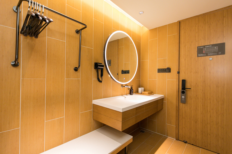 Bathroom, JI Hotel (Zaozhuang Municipal Government), Zaozhuang
