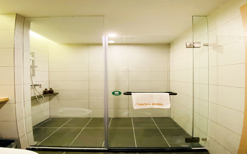 Bathroom 2, Hotel GreenTree Inn Select (Xuzhou Dahuangshan), Xuzhou
