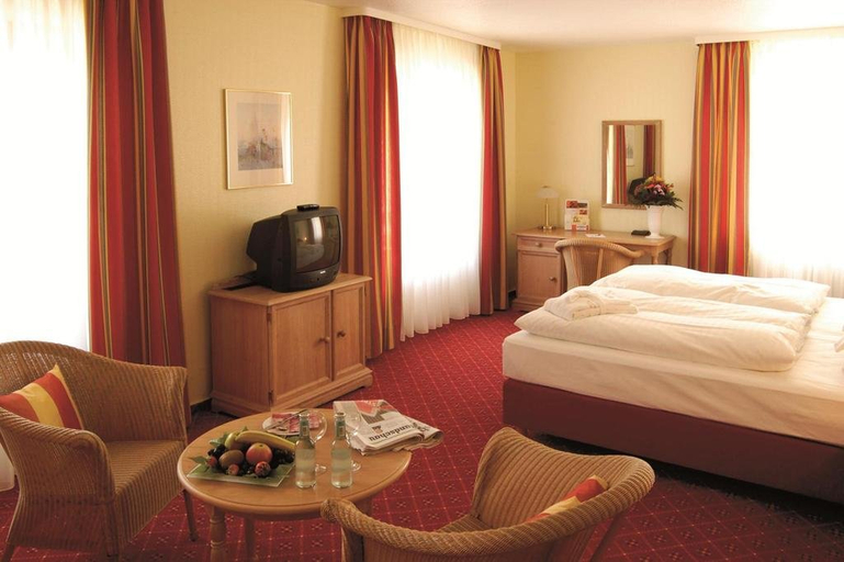 Bedroom 2, Schloss Hotel Herborn, Lahn-Dill-Kreis