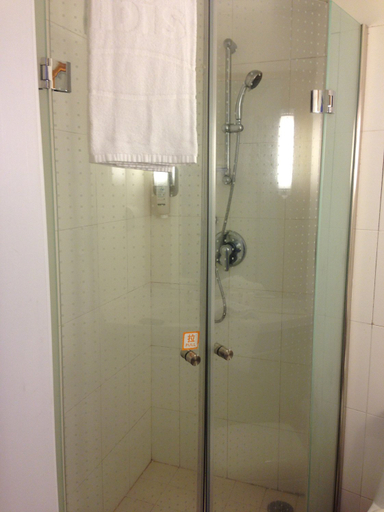 Bathroom 4, Ibis Xiamen Railway Station Hotel, Xiamen