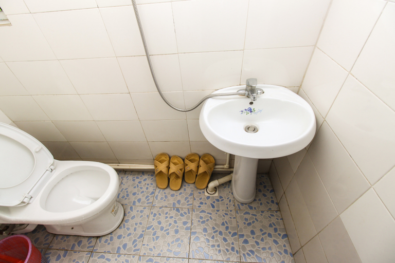Bathroom 5, Shunchang Hotel, Suzhou