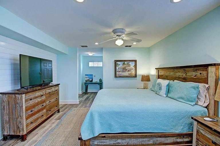 Bedroom 4, La Playa Paradise- Beach Access Large Island Home Pool Table, Nueces