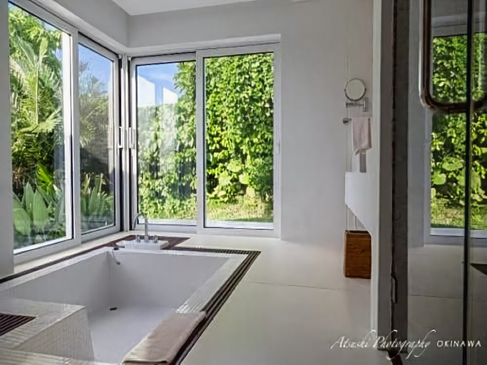 Bathroom 5, Jusandi, Ishigaki