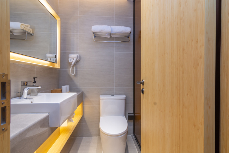 Bathroom 4, Ji Hotel Yangzhou Wenchang Xi Road, Yangzhou