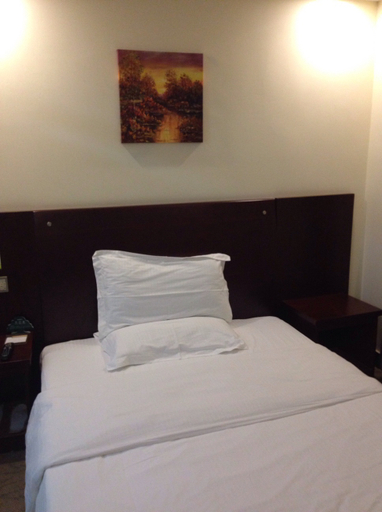 Bedroom 2, GreenTree Inn Shanghai Baoshan Yanghang Shuichan Road Hotel, Shanghai