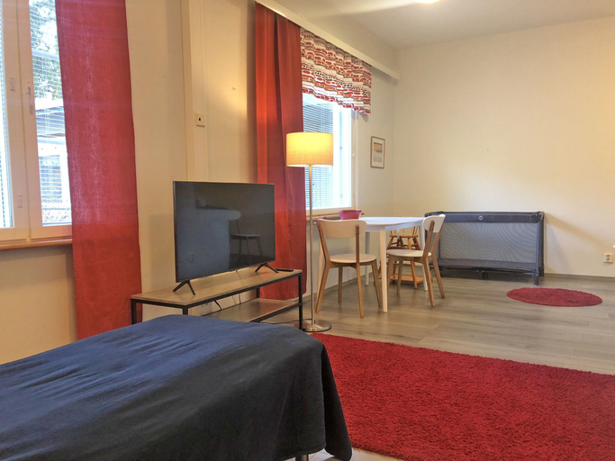 Bedroom 2, Muurame-City Studios, Central Finland