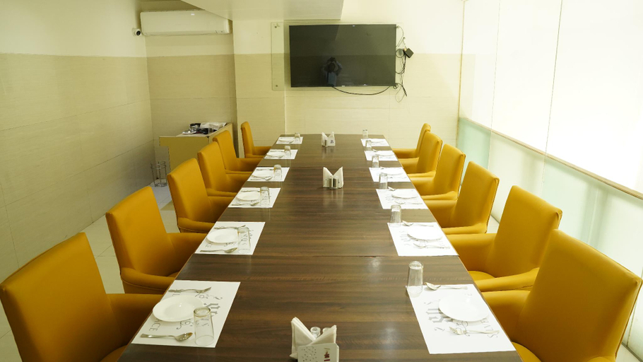 Business Facilities, Hotel Silver Palace, Jalgaon