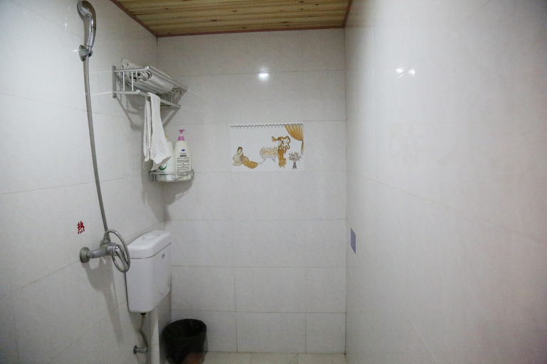 Bathroom 2, Xiangzhou Business Hotel, Chengdu