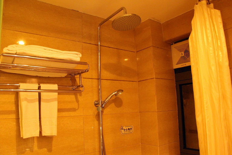 Bathroom, Tianqing City Hotel, Guilin