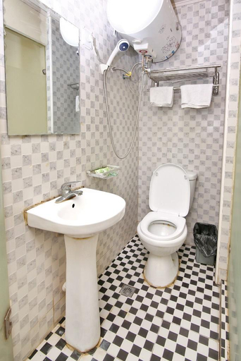 Bathroom 2, Waiting Qingju Hotel (Shanghai Xuhui Longhua Binjiang Branch), Shanghai