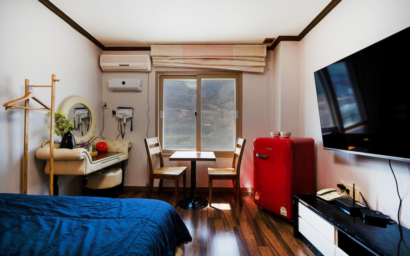 Bedroom 2, Hadong Yeongbingak, Gurye
