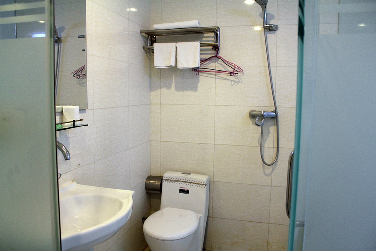Bathroom 2, スーパー 8ホテル(), Beijing