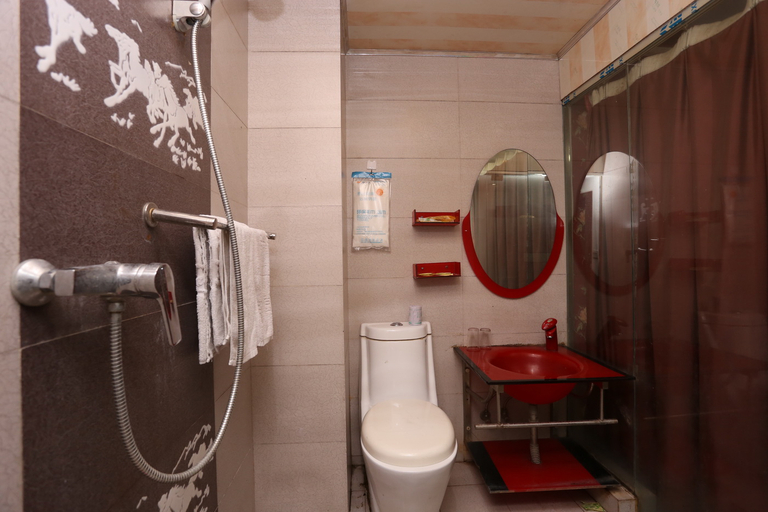 Bathroom 2, Bashu Dream Youth Hotel Chengdu, Chengdu
