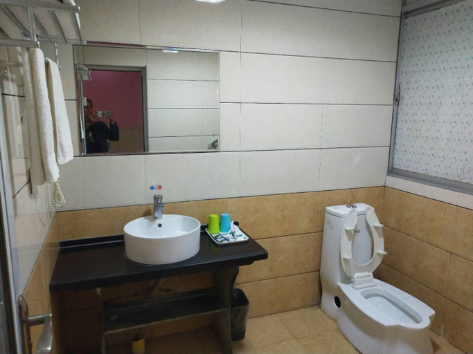 Bathroom 4, 8 Days Holiday Hotel Furong Town, Xiangxi Tujia and Miao