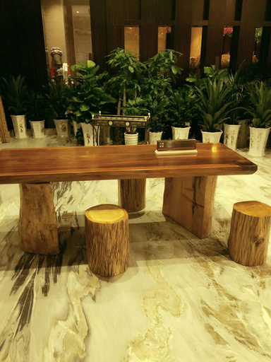 Food & Drinks 3, The Hotel Cairns, Guiyang