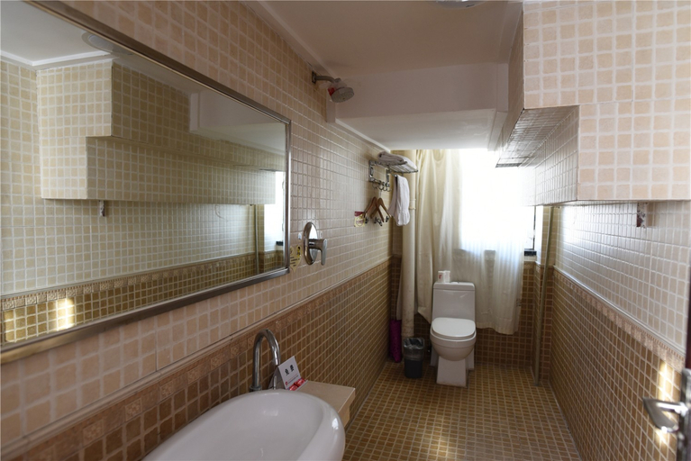 Bathroom 3, Shijia Business Hotel, Ili Kazakh
