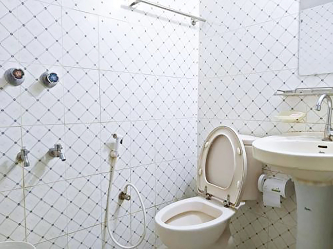 Bathroom 4, Hotel Luxury Inn, Dhaka