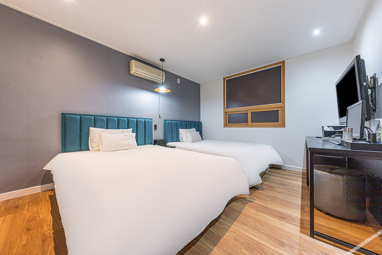 Bedroom 4, Changwon Paryongdong S, Changwon