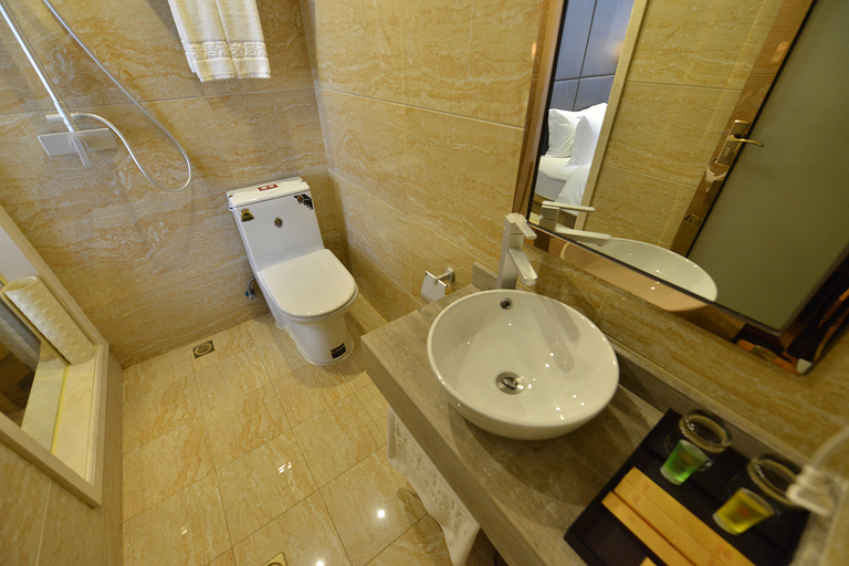 Bathroom 2, Beijing Xingzheju Hotel(Songjiazhuang Subway Station), Beijing