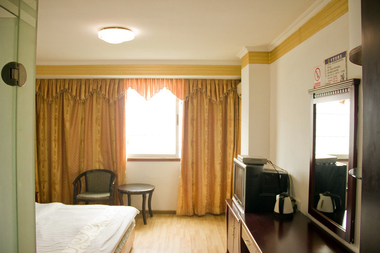 Bedroom 2, Wanfeng Hotel (Guangzhou Sanyuanli Branch), Guangzhou